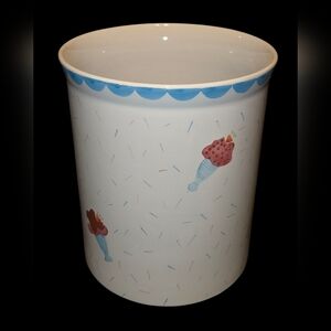 Vintage Boston Warehouse Ice Cream Crock 7.5" tall 4.5" diameter